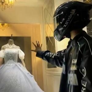 风雨琉璃Eo8A 头像