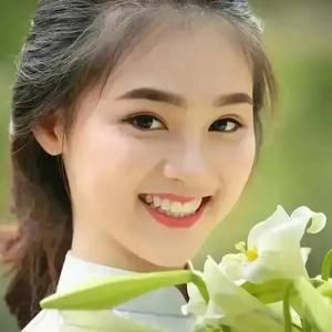 心理咨询师芳华
