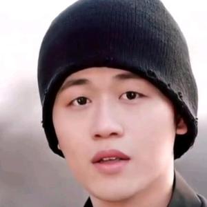 风趣的开心的小疯子 头像