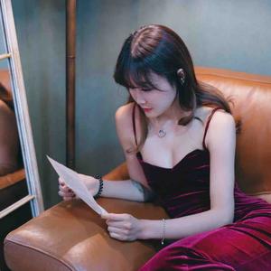 宇宙无敌好二瞳 头像