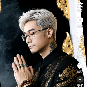 月亮不睡我不睡 头像