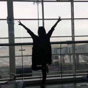 洒脱书签hh 头像