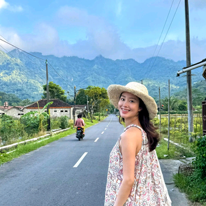 月下鼓瑟的乐者 头像