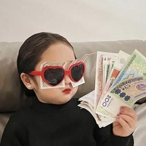 幽默的吃瓜少女 头像