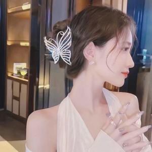 草原畅然飞奔的劲 头像