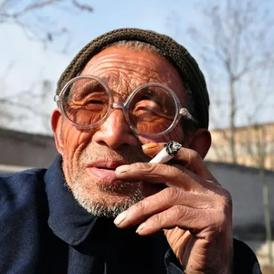 还得是大爷 头像