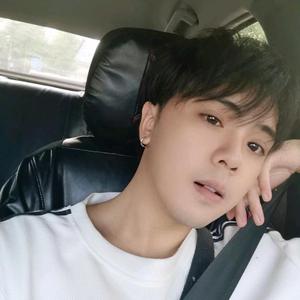 小蒋户外版 头像