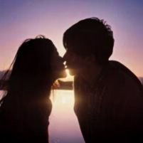 七月的麦子 头像