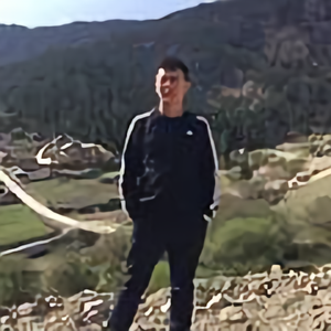 西山边的狼001 头像