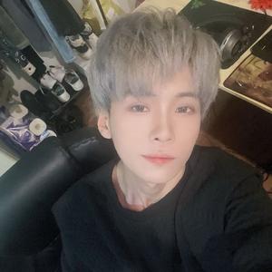 甜心居士杨少侠 头像