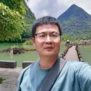 向阳而行的开心哥 头像