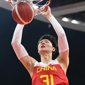 这球有点变形了 头像