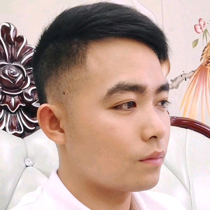 户外小马哥蛇类拍摄 头像