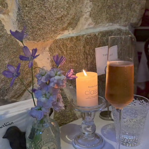 花前从容享悠闲 头像