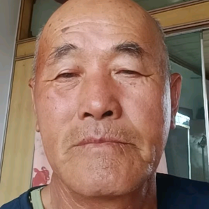 三哥搞笑侃球 头像
