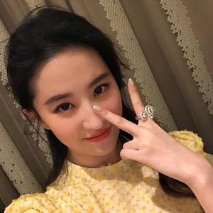 hi遇见梁小姐
