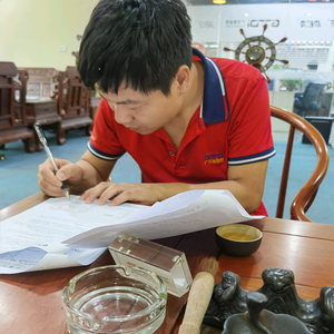 小伙啊海在搞机 头像