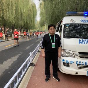 爱骑摩托车的胖子医生 头像