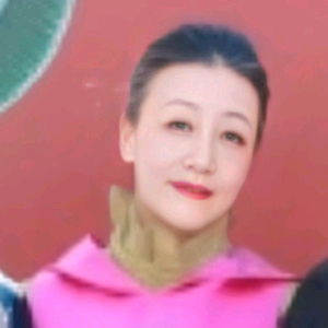 JENNIFER珈玉 头像