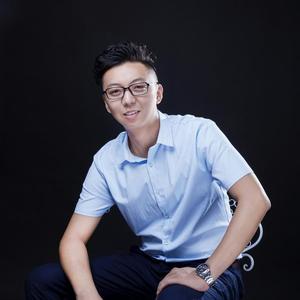 设计师侯善斌 头像