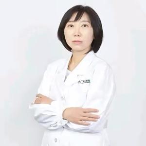 儿科专家李霁