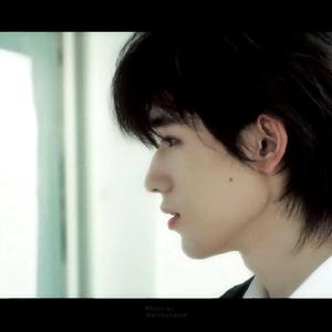 不发脾气只发财 头像