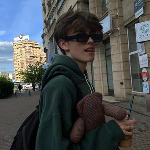 快乐星空qoP 头像