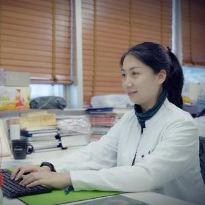 内镜医生曹佳 头像