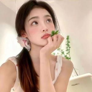 半夏一笑倾城 头像