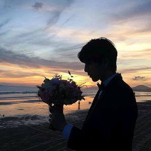 山间流清泉 头像
