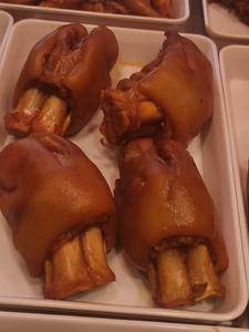 花丛轻盈起舞的蝴蝶 头像