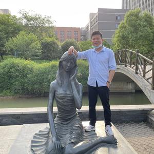 龙头马德里 头像