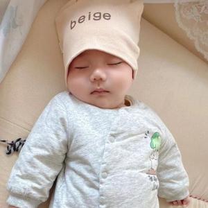 在山洞探险的好奇者 头像