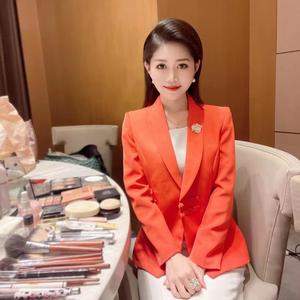 会主持的朗朗L 头像