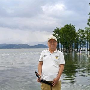 诚实蒋年曦 头像