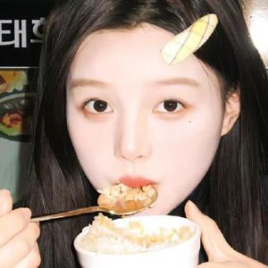 啾啾爱喝粥 头像