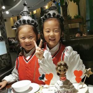 小茉鱼小萱肉 头像