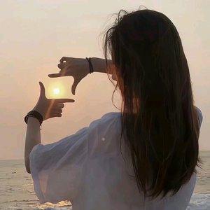 桃子爱穿搭 头像