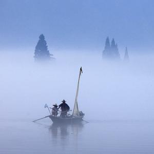 看风景的路人 头像