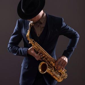 草根萨克斯 头像