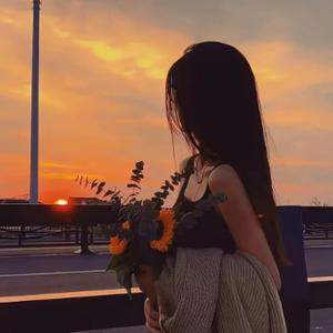 精灵吐泡泡 头像