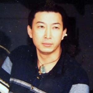逸能石缘