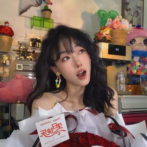 沐芸很美的猫 头像