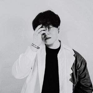 作词人张俊波 头像