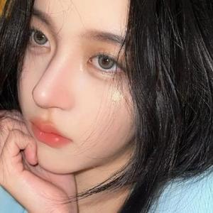 闪闪爱吃糖 头像