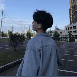 22难逃月色 头像