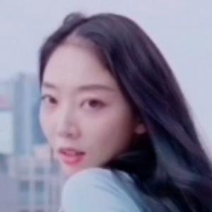 一只蹦跶的跳舞精 头像