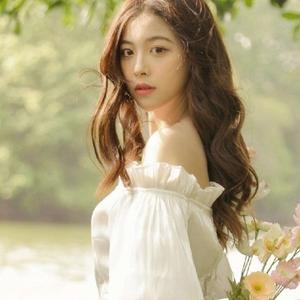 玲珑撩万事 头像