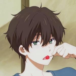 飘在河上的猫 头像