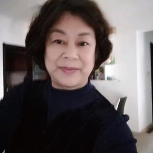 怀揣梦想的寒月